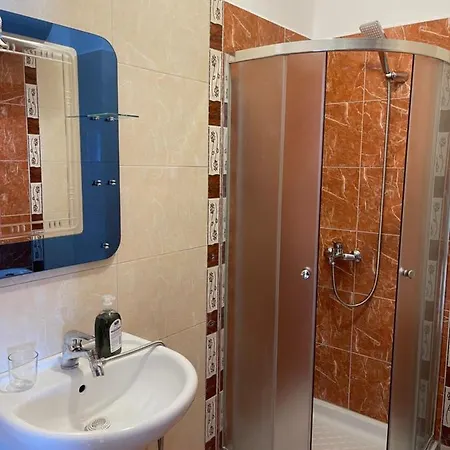 Sina Apartment Sarande
